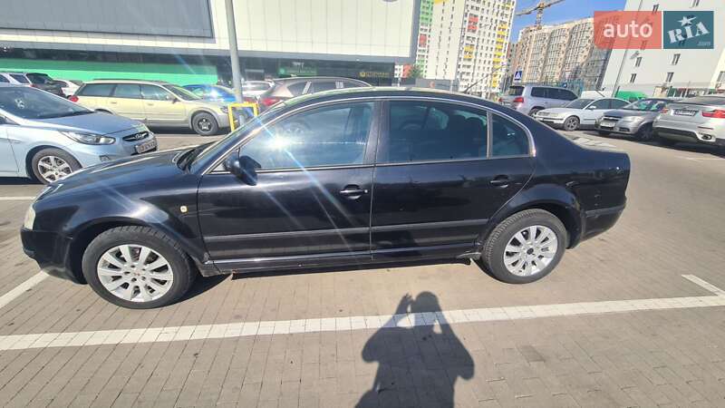 Ліфтбек Skoda Superb 2004 в Броварах