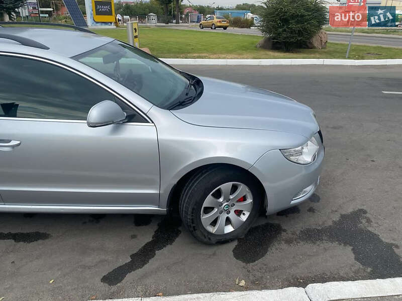 Универсал Skoda Superb 2012 в Киеве