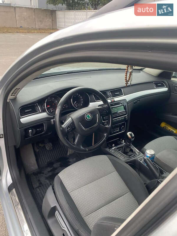 Универсал Skoda Superb 2012 в Киеве