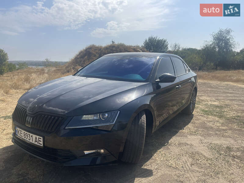 Ліфтбек Skoda Superb 2015 в Дніпрі