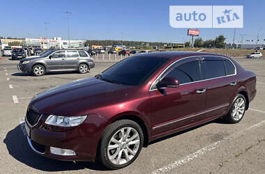 Лифтбек Skoda Superb 2012 в Киеве