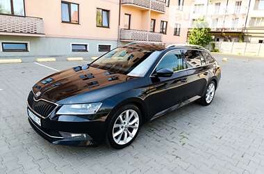 Універсал Skoda Superb 2017 в Ужгороді