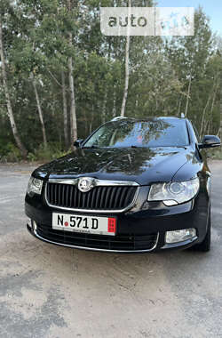 Універсал Skoda Superb 2012 в Житомирі