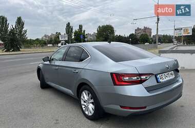 Лифтбек Skoda Superb 2016 в Днепре