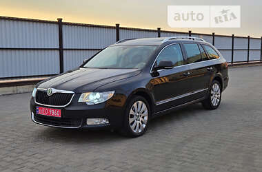 Универсал Skoda Superb 2011 в Луцке