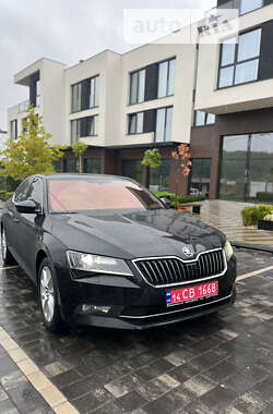 Лифтбек Skoda Superb 2017 в Ужгороде