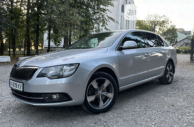 Ліфтбек Skoda Superb 2013 в Чернівцях