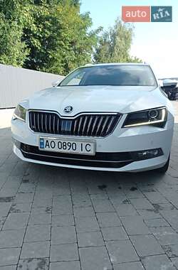 Универсал Skoda Superb 2016 в Ужгороде