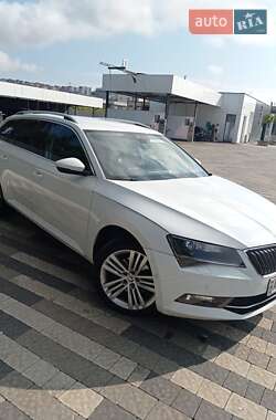 Универсал Skoda Superb 2016 в Ужгороде