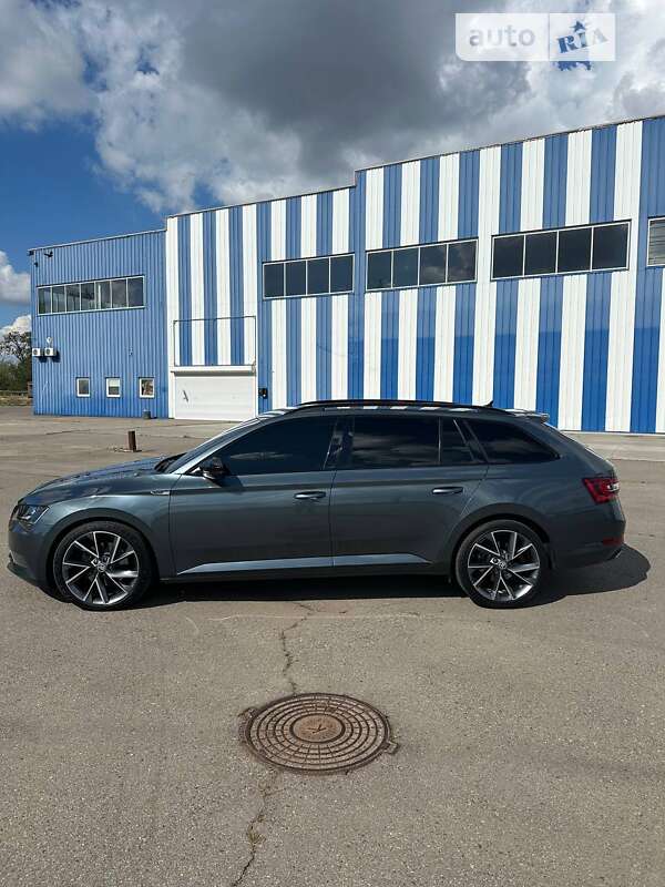 Универсал Skoda Superb 2018 в Николаеве