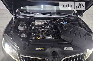 Лифтбек Skoda Superb 2018 в 