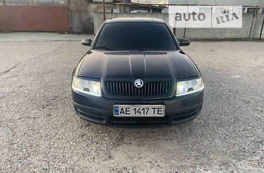 Ліфтбек Skoda Superb 2004 в Дніпрі