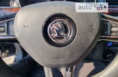 Ліфтбек Skoda Superb 2011 в Дніпрі