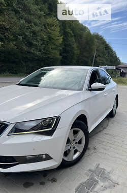 Лифтбек Skoda Superb 2015 в Тячеве