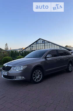 Універсал Skoda Superb 2012 в Стрию