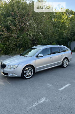 Универсал Skoda Superb 2013 в Тернополе