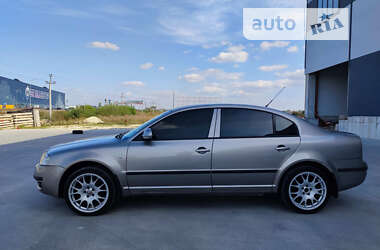 Ліфтбек Skoda Superb 2007 в Львові