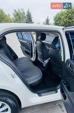 Лифтбек Skoda Superb 2013 в 
