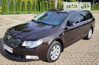 Універсал Skoda Superb 2012 в Харкові