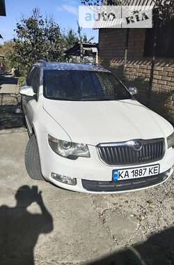 Універсал Skoda Superb 2011 в Вишневому