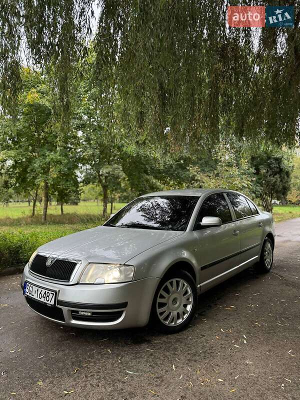 Лифтбек Skoda Superb 2007 в 