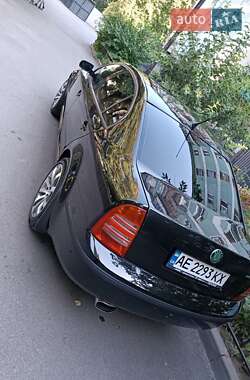 Лифтбек Skoda Superb 2006 в Днепре