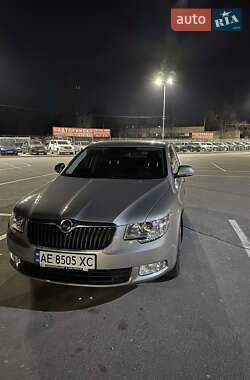 Лифтбек Skoda Superb 2010 в 