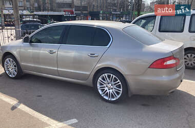 Лифтбек Skoda Superb 2010 в 