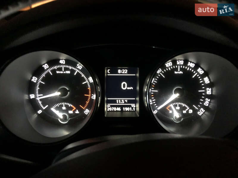 Лифтбек Skoda Superb 2012 в Ивано-Франковске
