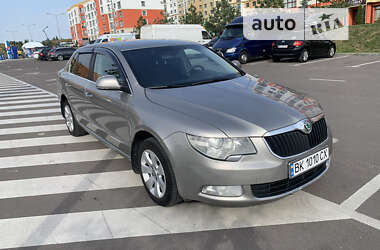 Ліфтбек Skoda Superb 2012 в Рівному