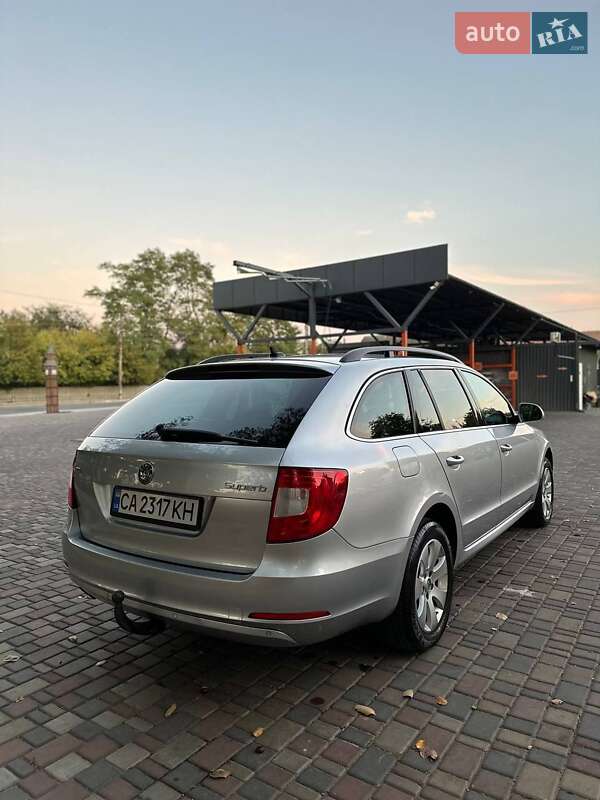 Универсал Skoda Superb 2012 в Смеле