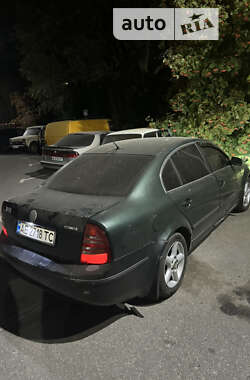 Лифтбек Skoda Superb 2005 в Днепре