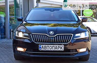 Универсал Skoda Superb 2017 в Днепре