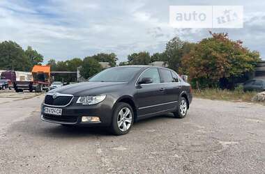 Лифтбек Skoda Superb 2011 в Чернигове