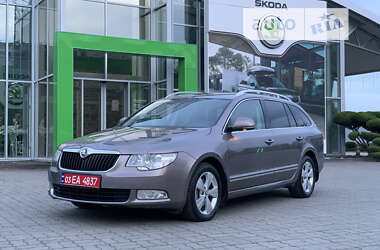 Універсал Skoda Superb 2010 в Луцьку