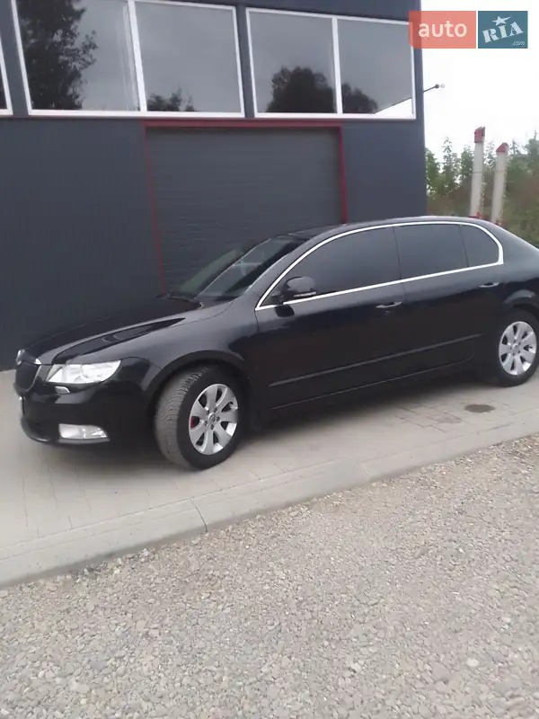 Skoda Superb 2011 VIN TMBAJ73T3C9036183 фото оголошення 2 з 50