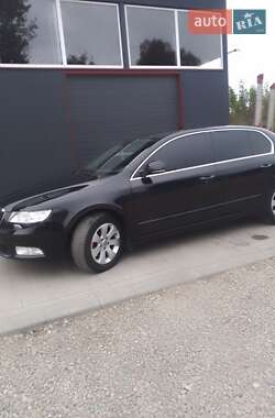 Лифтбек Skoda Superb 2011 в 
