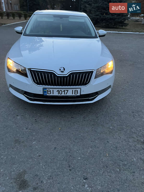 Лифтбек Skoda Superb 2017 в Карловке