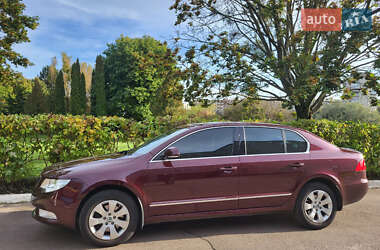 Лифтбек Skoda Superb 2012 в 