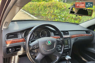 Лифтбек Skoda Superb 2012 в 