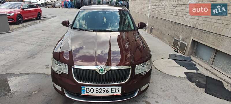 Ліфтбек Skoda Superb 2010 в Бучачі