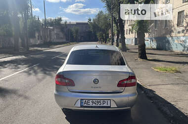 Лифтбек Skoda Superb 2011 в Кривом Роге