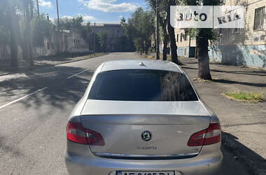 Лифтбек Skoda Superb 2011 в Кривом Роге