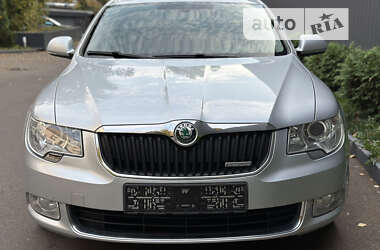 Универсал Skoda Superb 2011 в Киеве