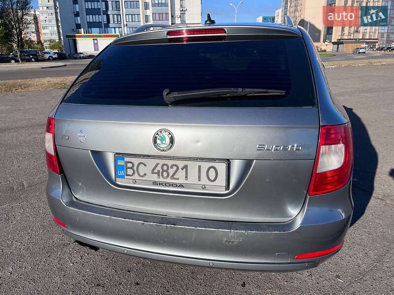 Універсал Skoda Superb 2010 в Черкасах