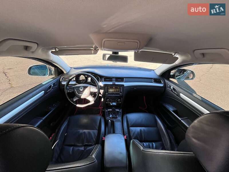 Універсал Skoda Superb 2010 в Черкасах