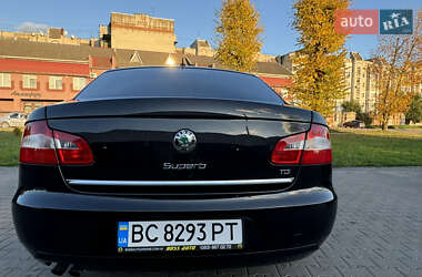 Лифтбек Skoda Superb 2011 в Червонограде