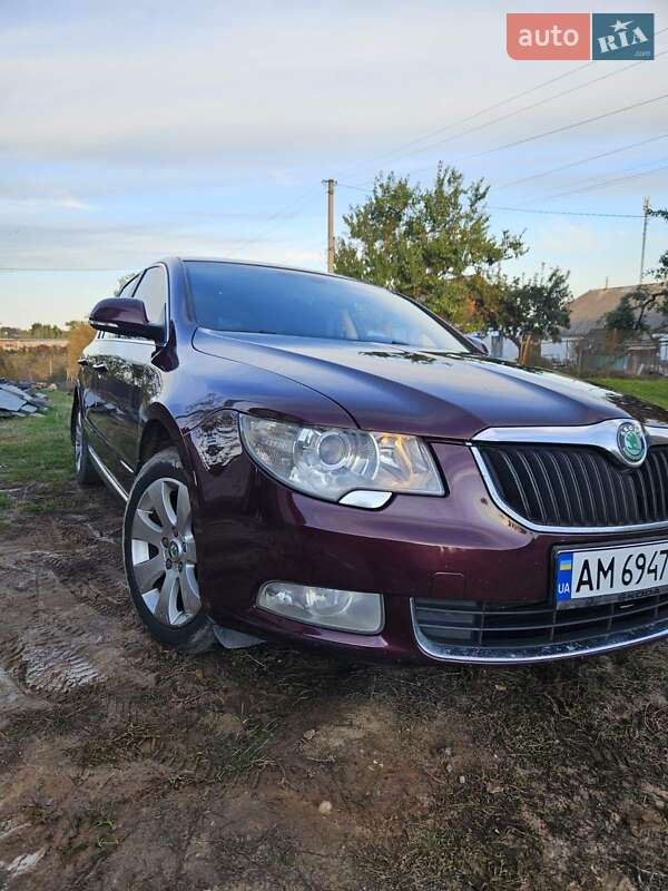 Универсал Skoda Superb 2012 в Радомышле