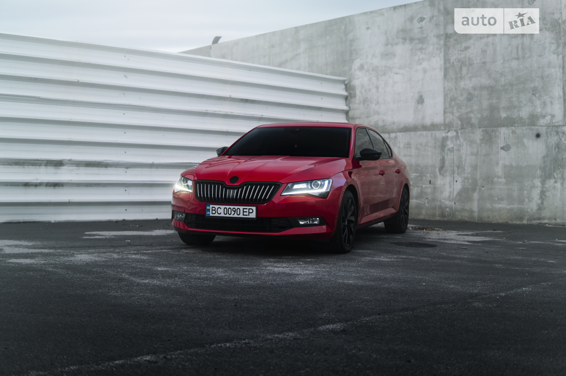 2019 Skoda Superb - фото 1