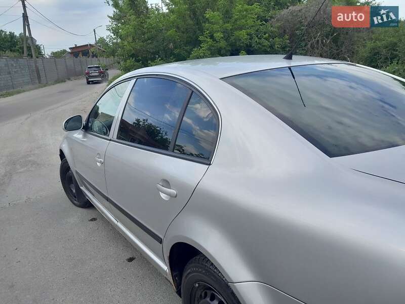 Лифтбек Skoda Superb 2007 в Днепре